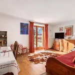Bilocale Vista Monte Bianco アパート *