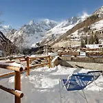 Апартаменты Bilocale Vista Monte Bianco