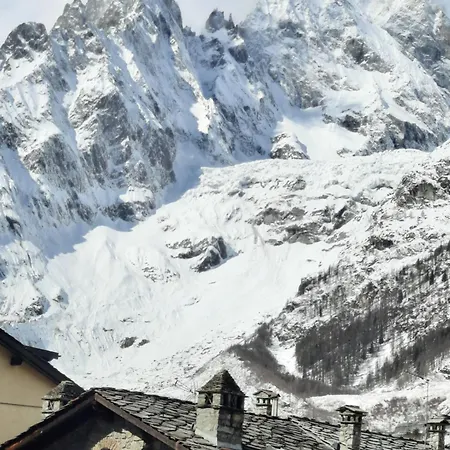 Lejlighed Bilocale Vista Monte Bianco Courmayeur